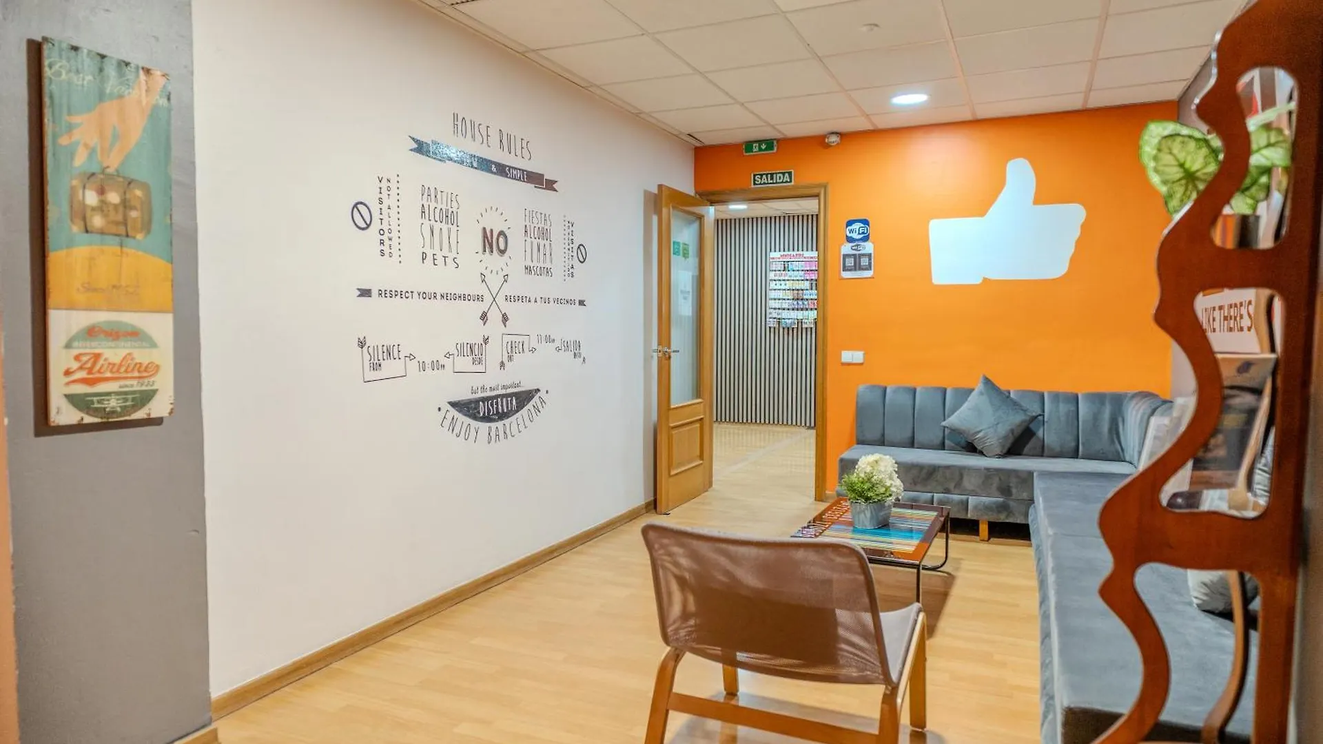 Hostel Holidaysbcn Rooms Barcelona Spain