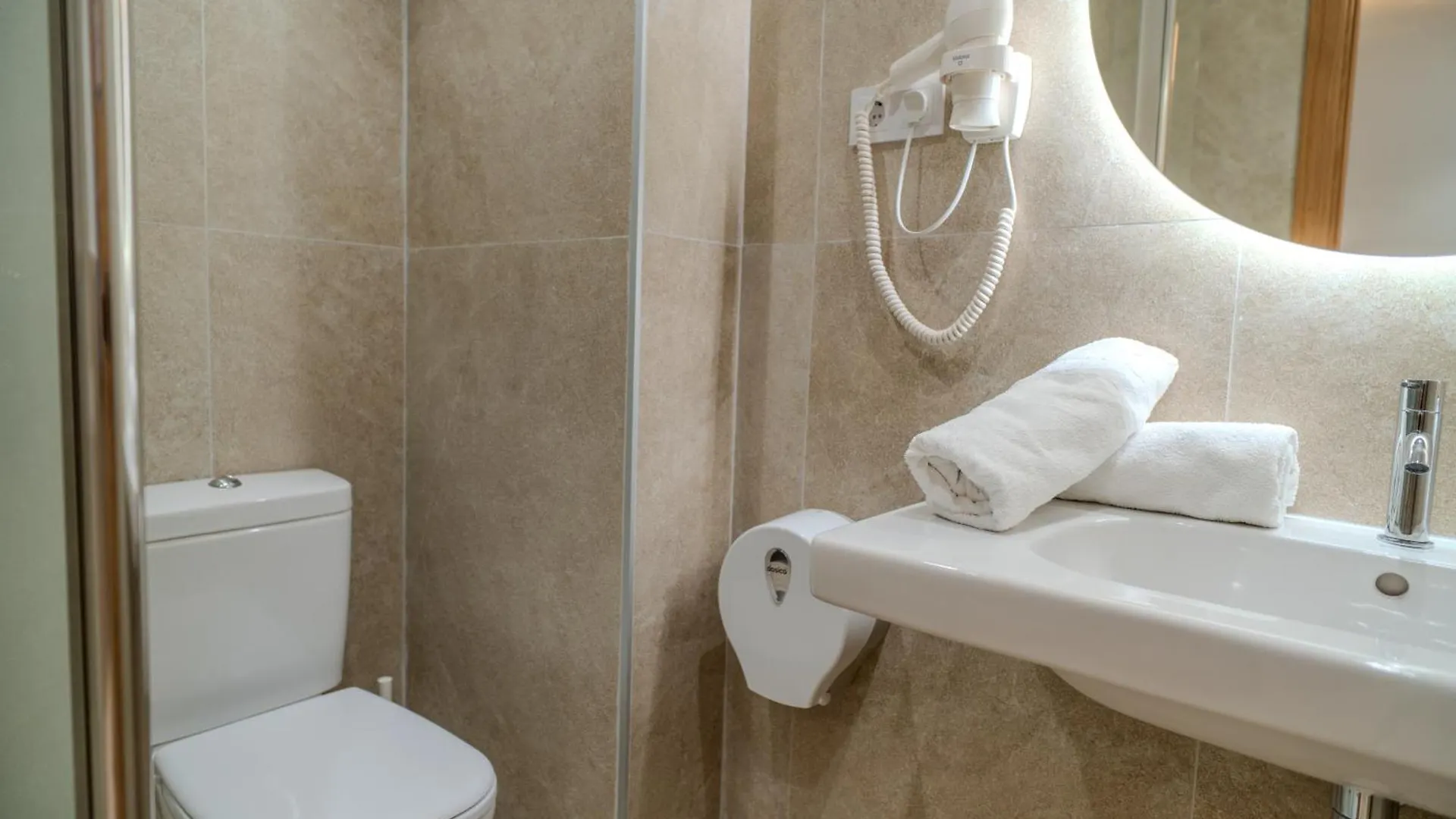 Holidaysbcn Rooms Barcelona 0*,