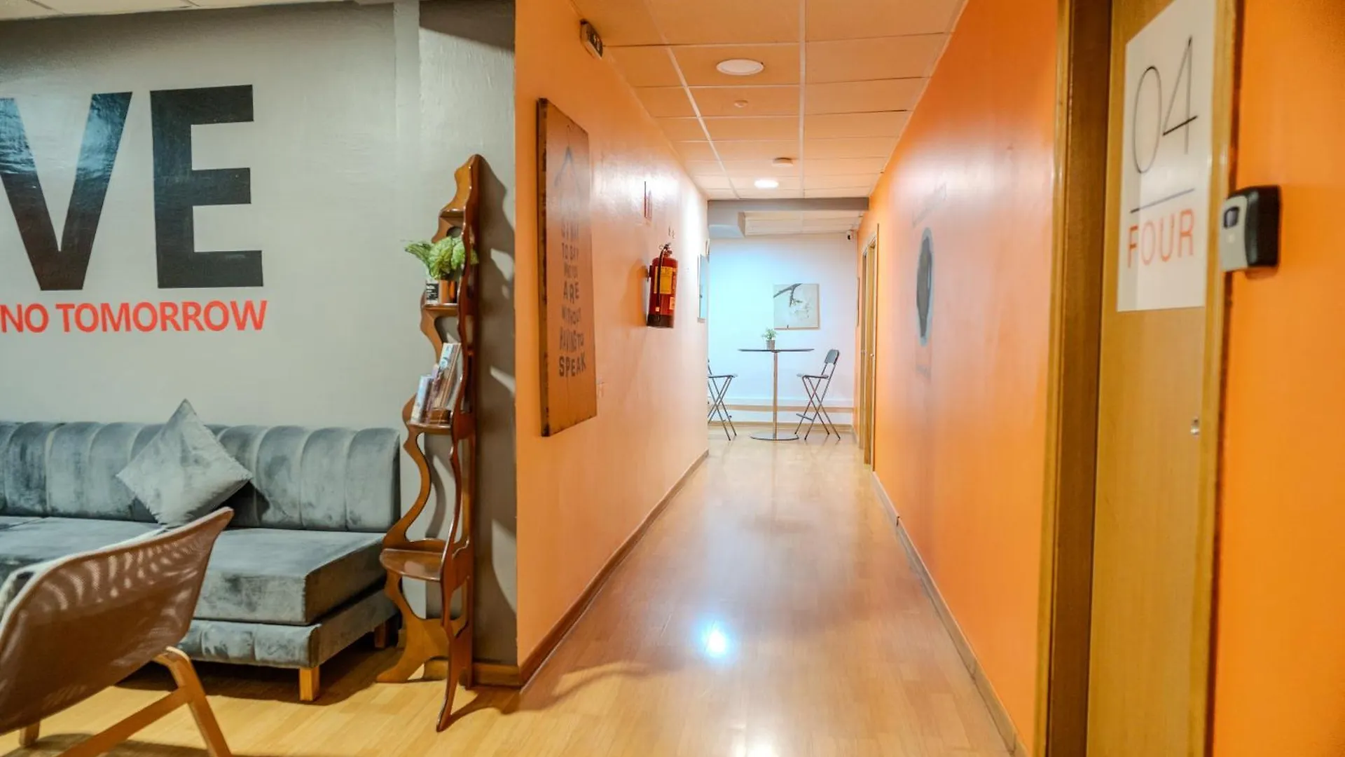 Holidaysbcn Rooms Барселона 0*,