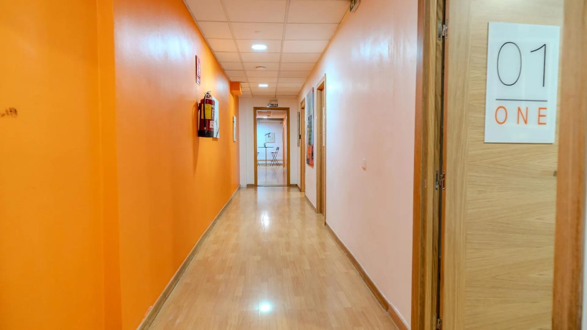 Хостел Holidaysbcn Rooms Барселона