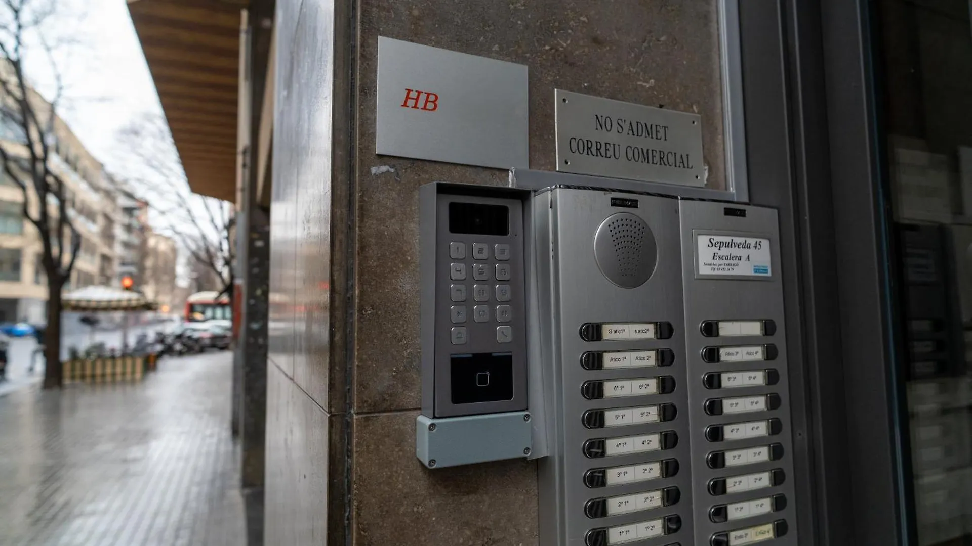 Holidaysbcn Rooms Барселона