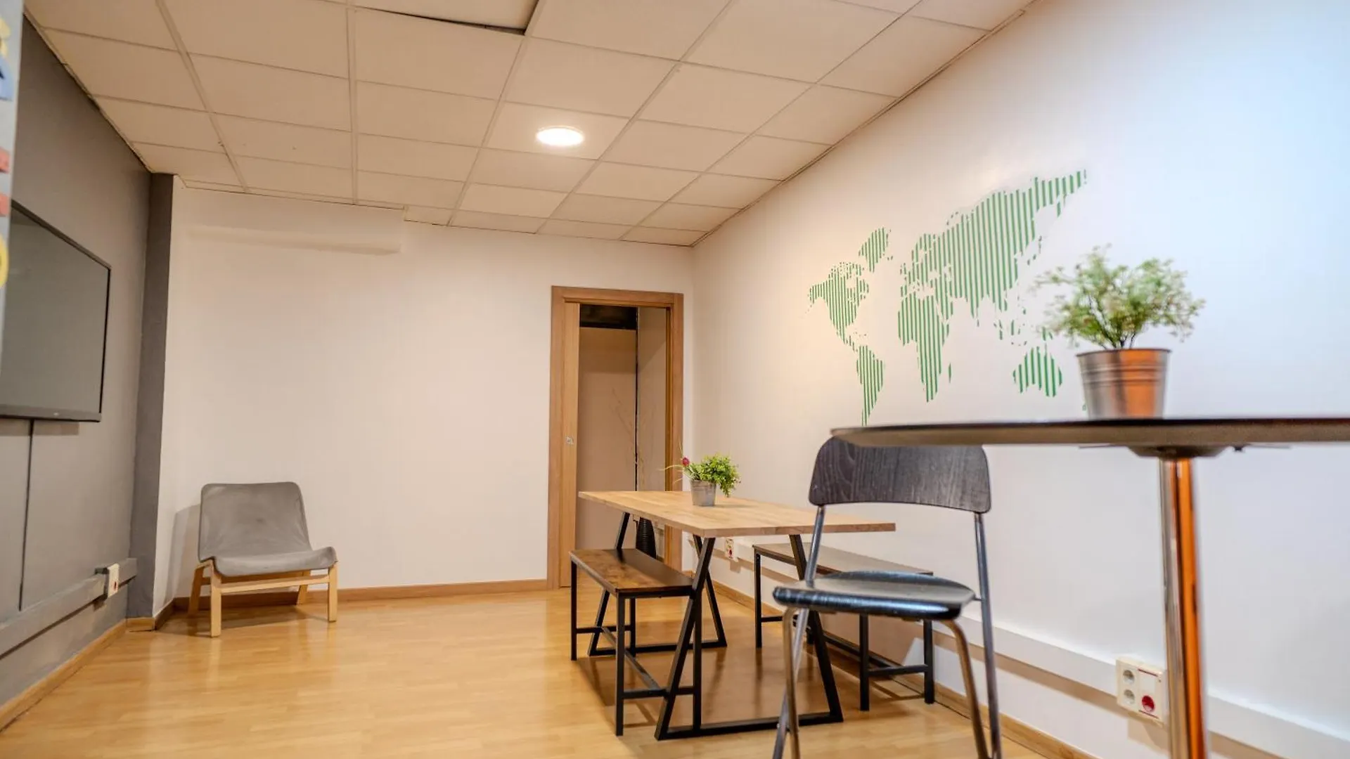 Holidaysbcn Rooms Barcelona Hostal